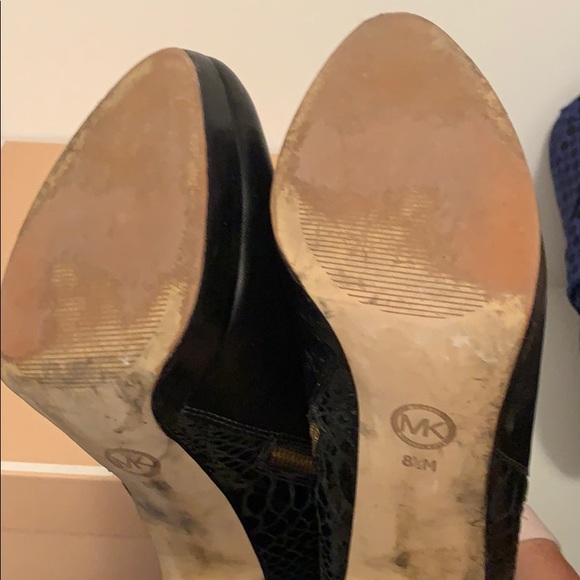 Gorgeous Michael Michael Kors Booties - Picture 4 of 5